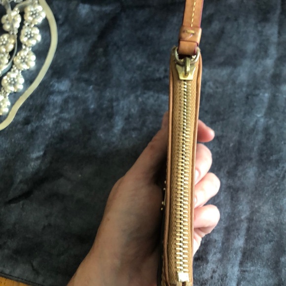 Dooney & Bourke Black and Tan Logo Coin Purse - Picture 7 of 9